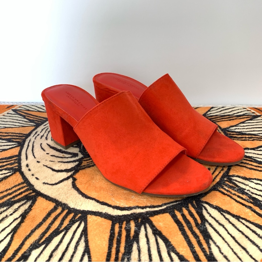 AMERICAN EAGLE OUTFITTERS RED SLIDE BLOCK HEELS 7 US